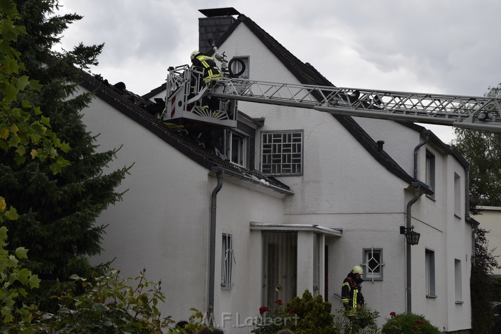 Feuer 2 Koeln Brueck Am Schildschen P36.JPG - Miklos Laubert